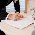 ขั้นตอนการขอเปลี่ยนนามสกุล ปลอมลายเซ็น